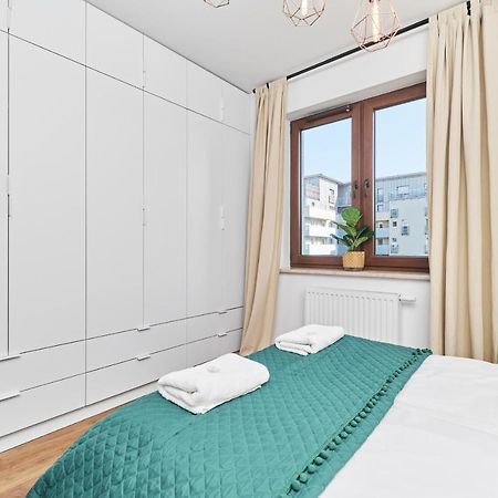 Nowa Teczowa Apartments Promenada Staromiejska By Noclegi Renters Wrocław Extérieur photo